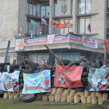 ukraine-barricades_image_andrew_butko_wikimedia_commons